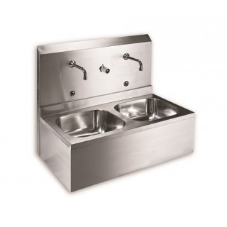 Технические мойки  с интегрированными сенсорными смесителями